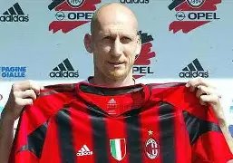 欧文左膝受,伤离场,赛场突发意,永利皇宫app官方入口,永利皇宫app入口,永利皇宫app共享联赛,永利皇宫app官方网站